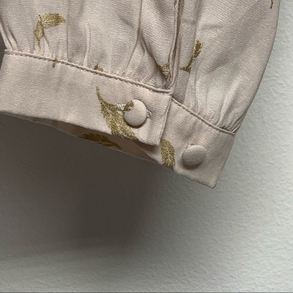 TORRID 1 | Women’s Size 1X | Long Sleeve Ivory Gold Feathers Crepe Blouse Top - Picture 11 of 14